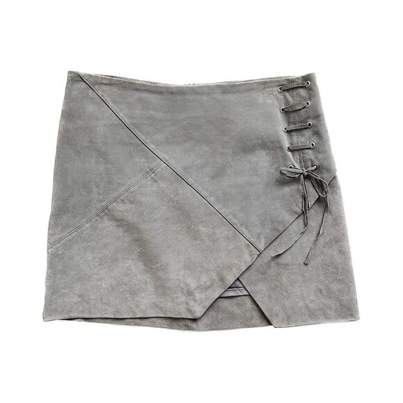 BLANKNYC Lace-Up Grey Suede Mini Skirt with Asymmetric Hem - Women's Size 27 - Picture 1 of 3